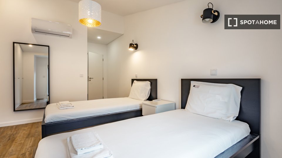 Apartment Porto, 2 beds, 97m² — photo 15