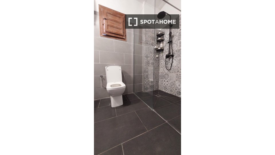 Apartment Granada, 3 beds, 109m² — photo 16