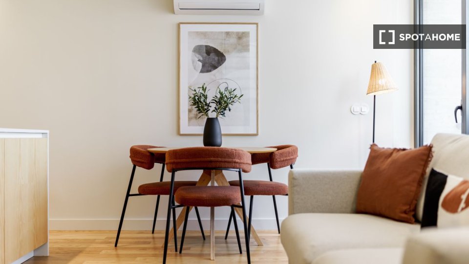 Apartment Porto, 1 bed, 55m² — photo 16