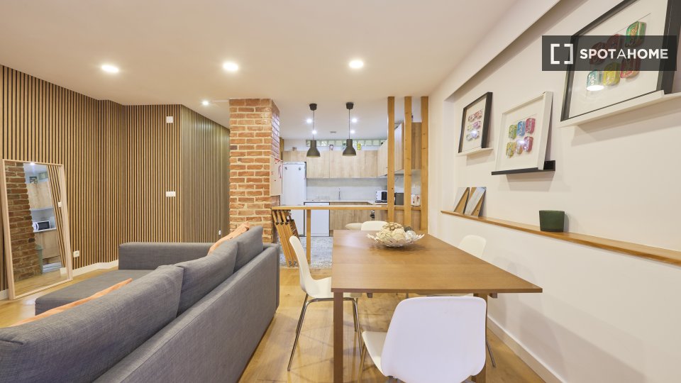 Apartment Lisbon, 2 beds, 65m² — photo 5