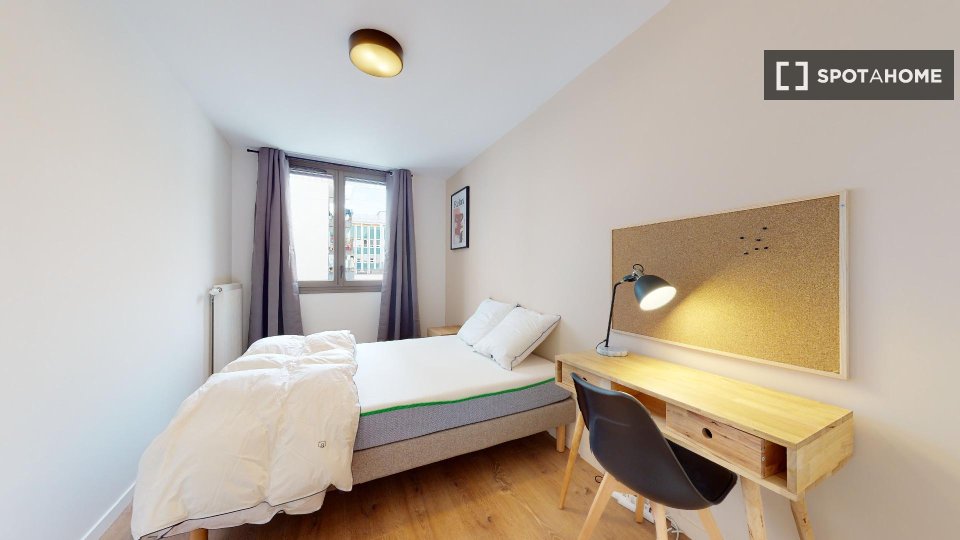 Chambre double Paris, 4 chambres — photo 9