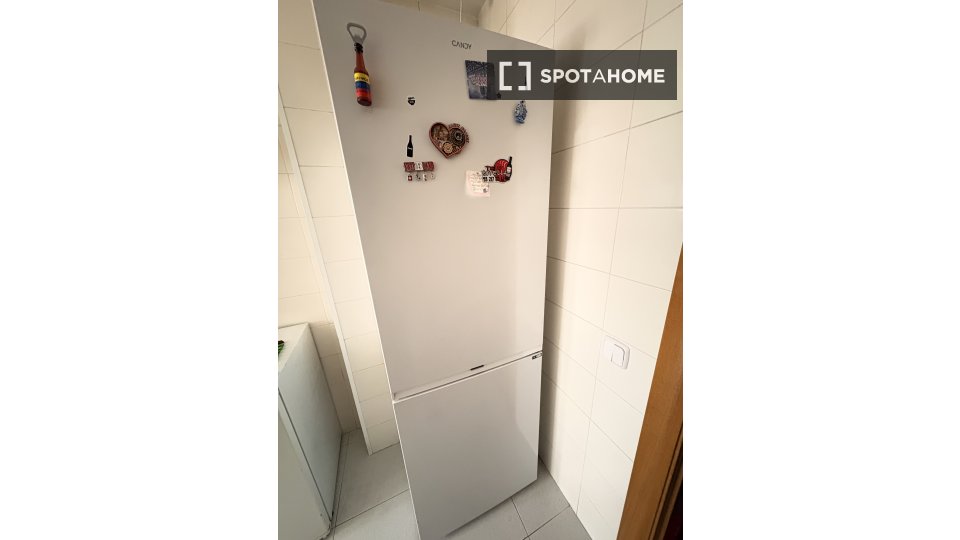 Double room Barcelona, 3 beds, 120m² — photo 7