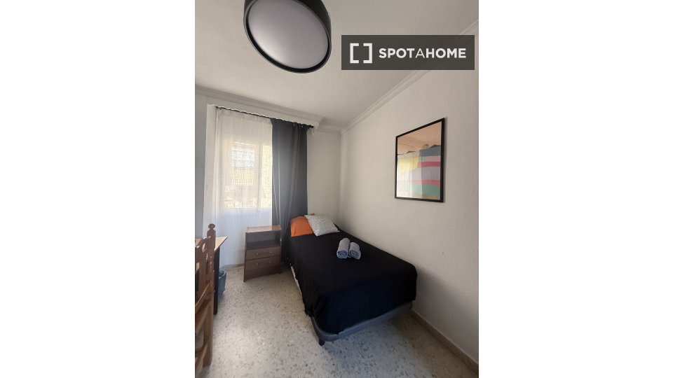 Double room Malaga, 5 beds, 140m² — photo 19