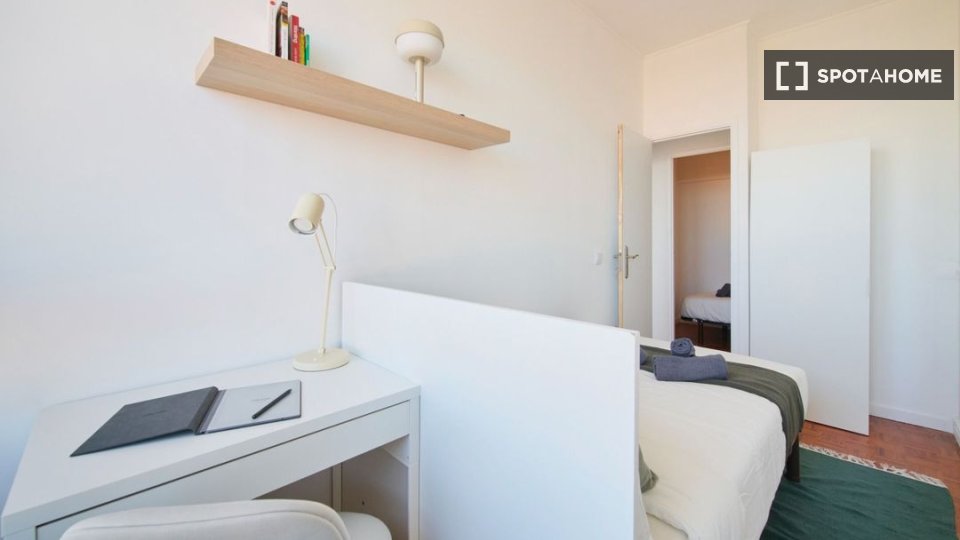 Double room Lisbon, 10 beds — photo 11