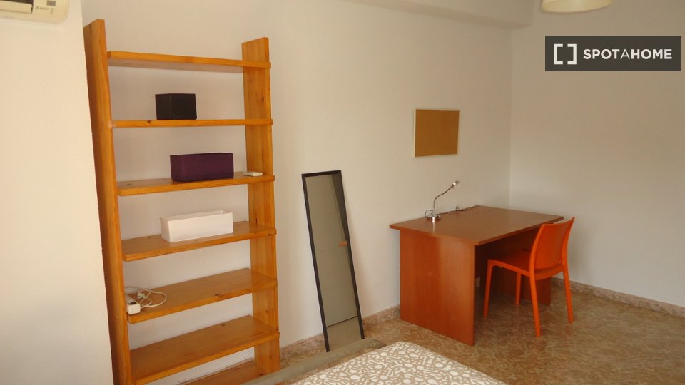 Double room Cordoba, 5 beds — photo 46