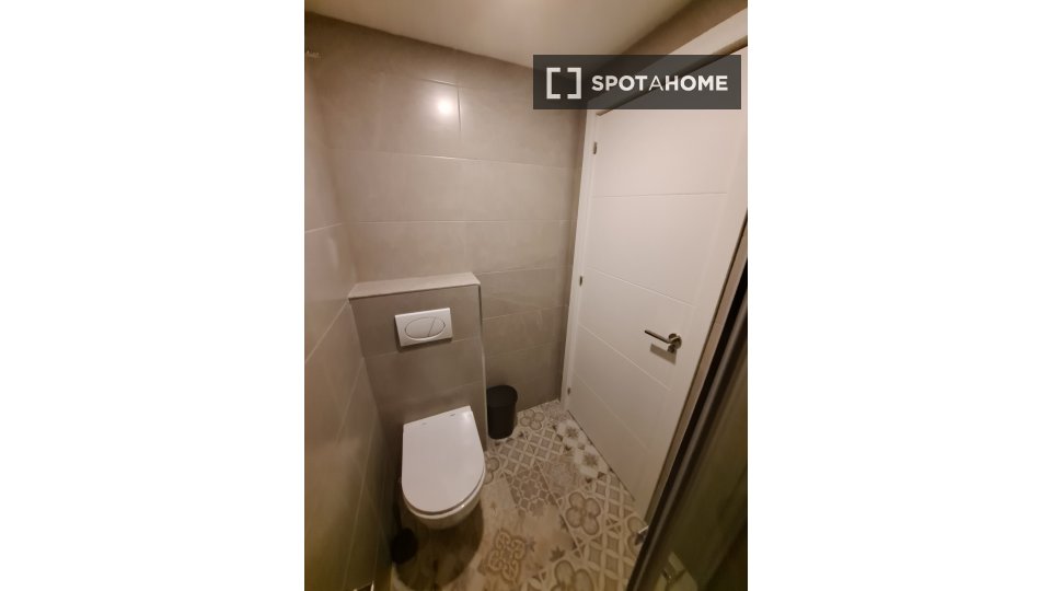 Double room Valencia, 4 beds, 75m² — photo 10