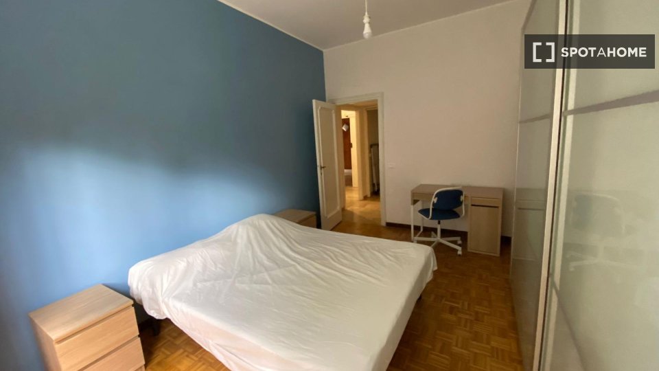 Stanza in appartamento condiviso con 2 camere da letto in affitto a Castel Giubileo - en Roma
