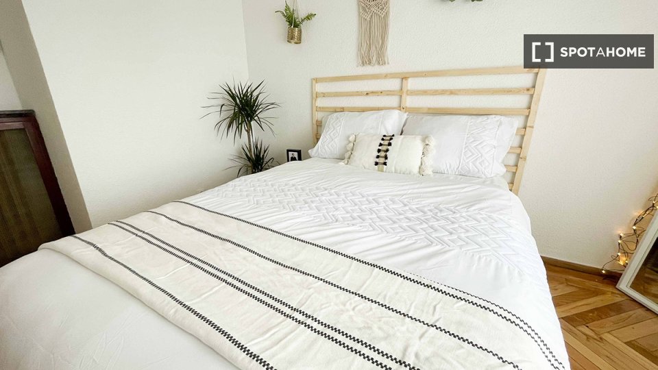 Double room Madrid, 7 beds — photo 8