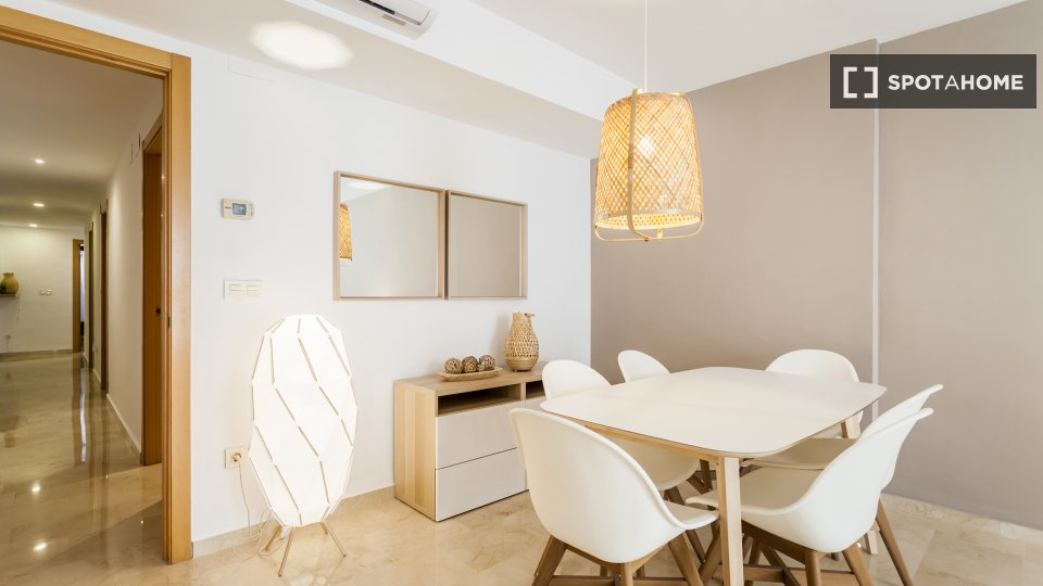 Apartment Valencia, 3 beds, 126m² — photo 4