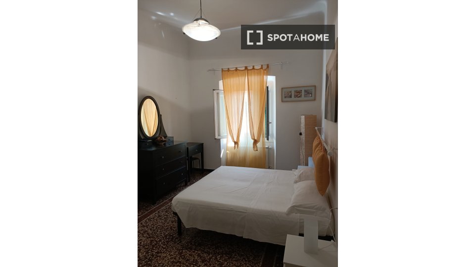 Double room Genoa, 4 beds, 175m² — photo 12