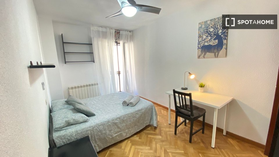 Habitación doble Madrid, 5 habitaciones — foto 3