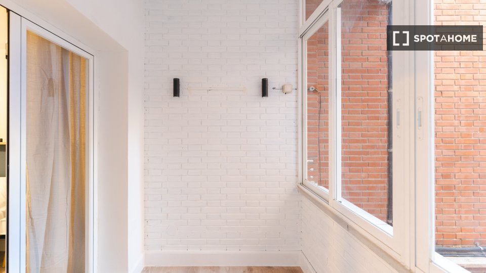 Double room Madrid, 5 beds — photo 17
