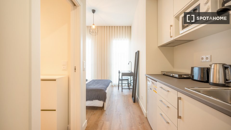 Apartment mono Lisbon, 14m² — photo 11