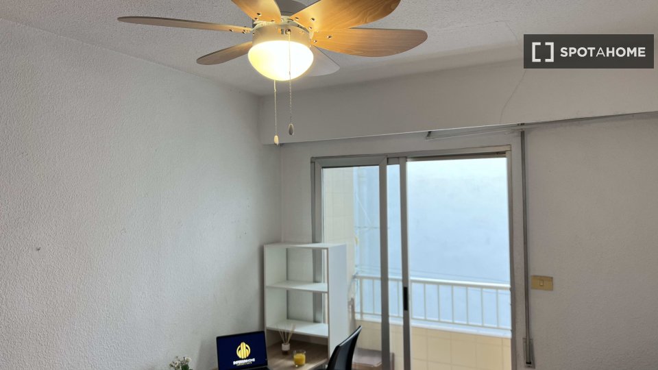 Double room Valencia, 5 beds — photo 2