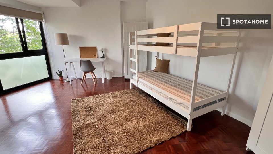 Double room Lisbon, 6 beds — photo 34