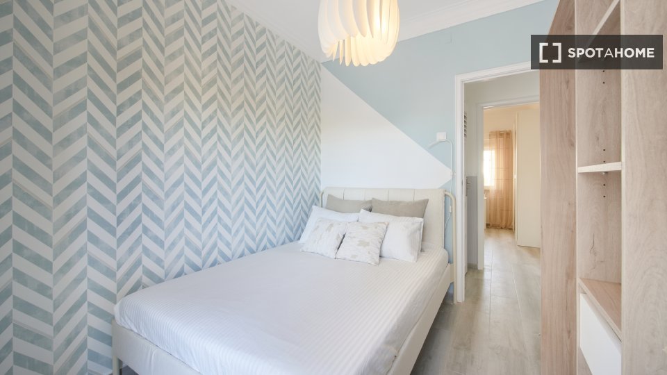 Double room Lisbon, 4 beds — photo 4