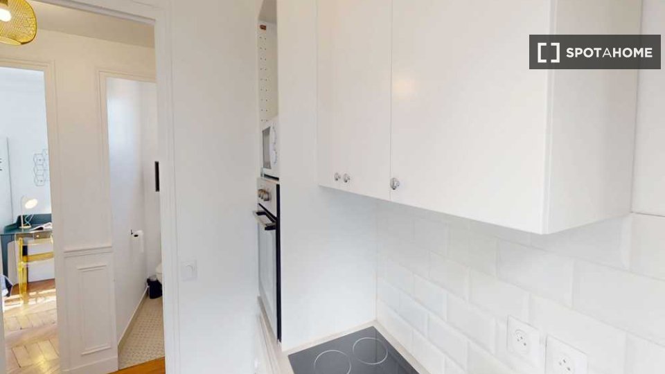 Double room Paris, 5 beds, 50m² — photo 10