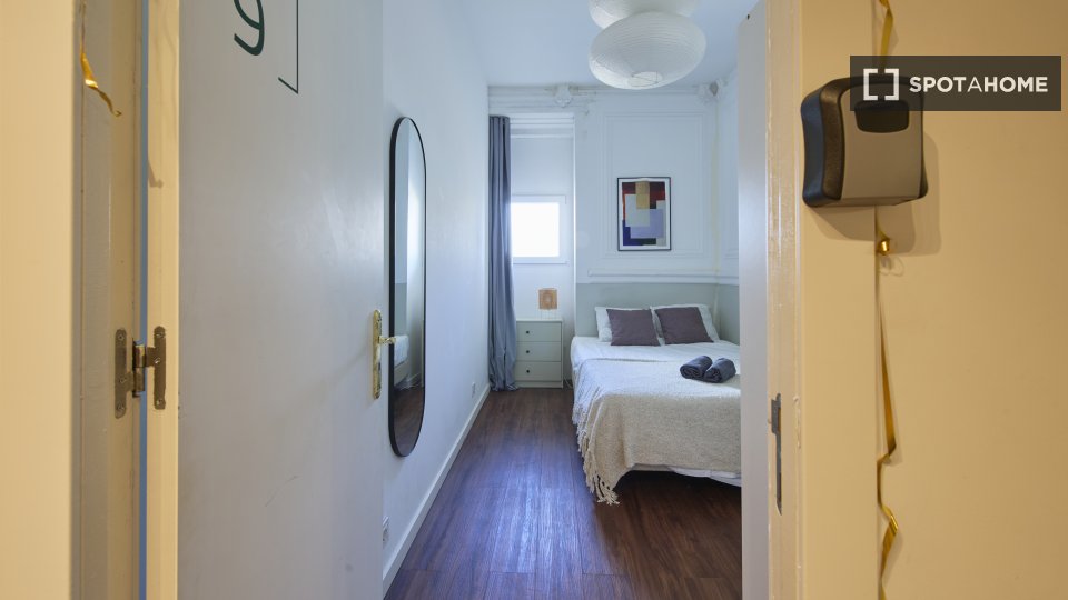 Double room Lisbon, 11 beds — photo 41