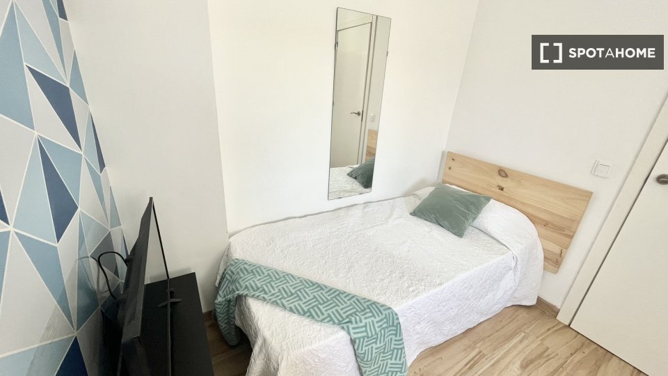 Habitación en piso compartido en alquiler, La Palmilla, Sevilla.