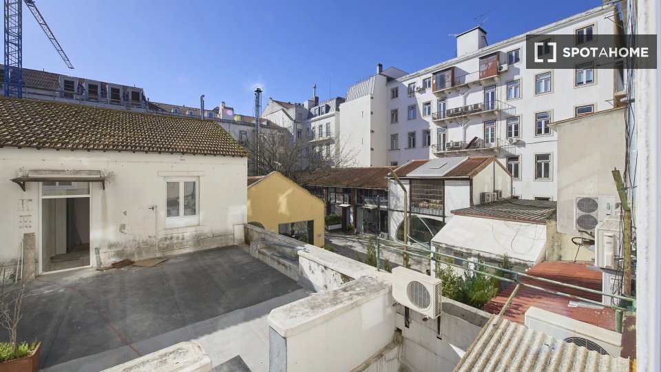 Double room Lisbon, 9 beds — photo 13