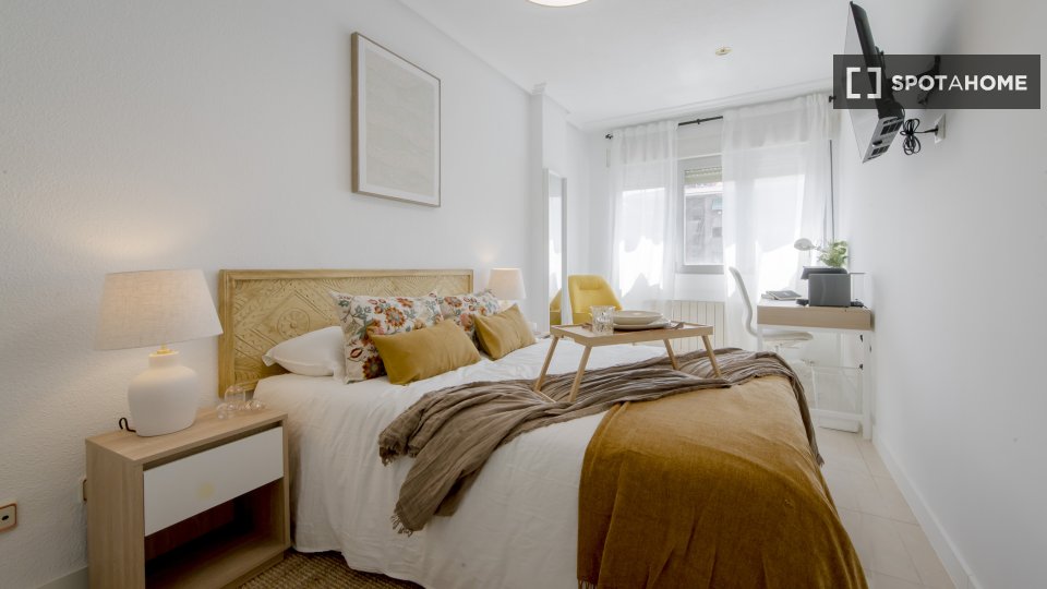 Double room Madrid, 7 beds — photo 13