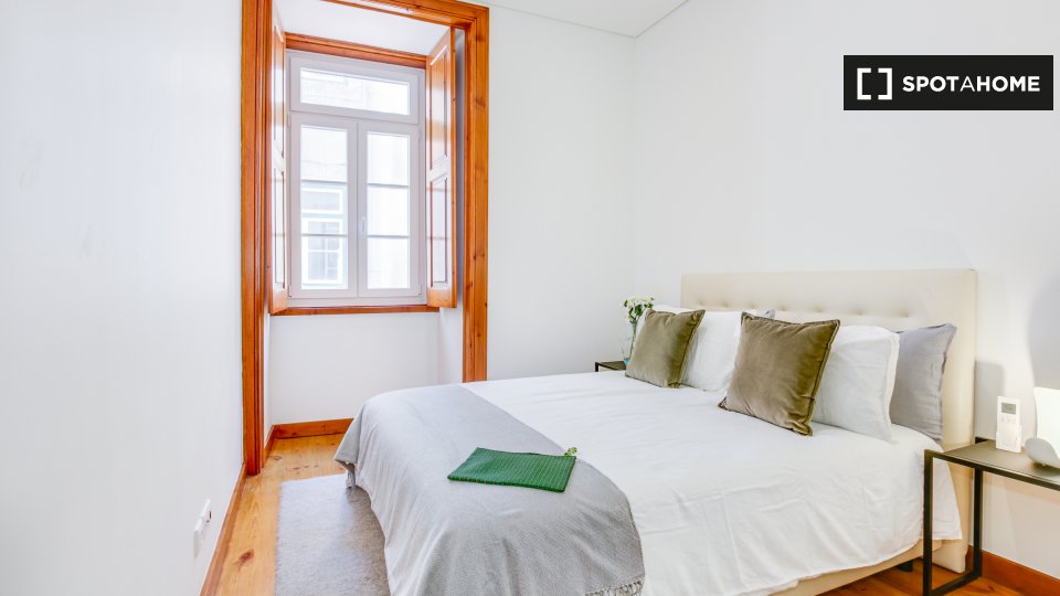 Apartment Lisbon, 2 beds, 80m² — photo 13