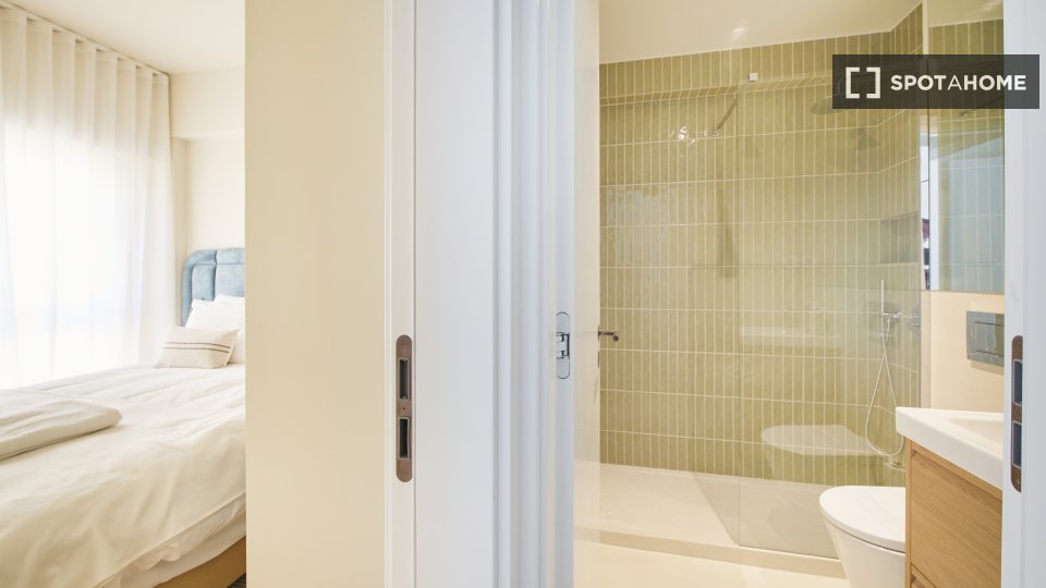 Apartment Lisbon, 1 bed — photo 8
