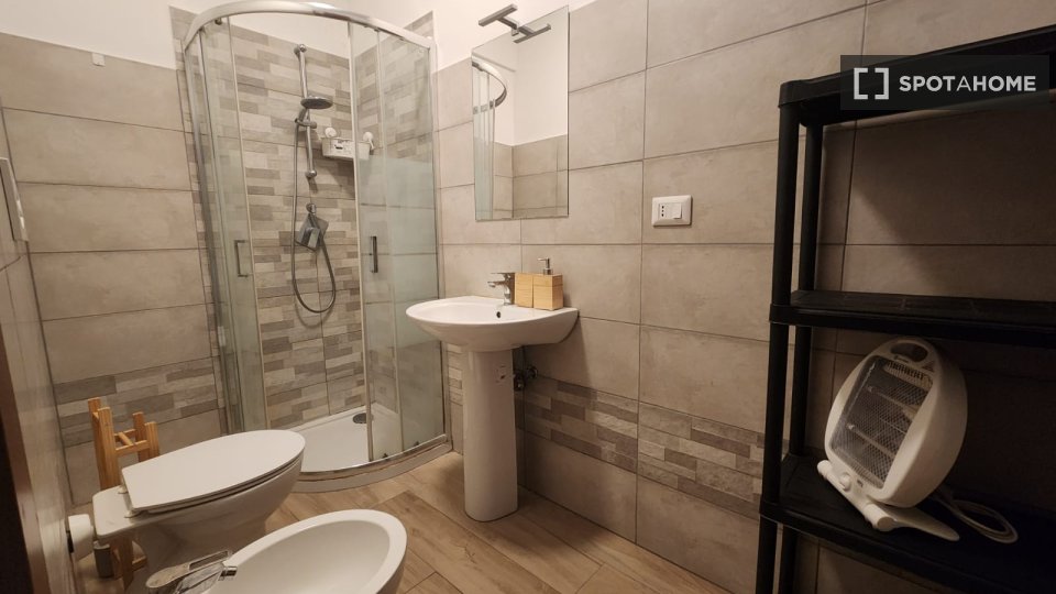 Double room Rome, 6 beds — photo 34