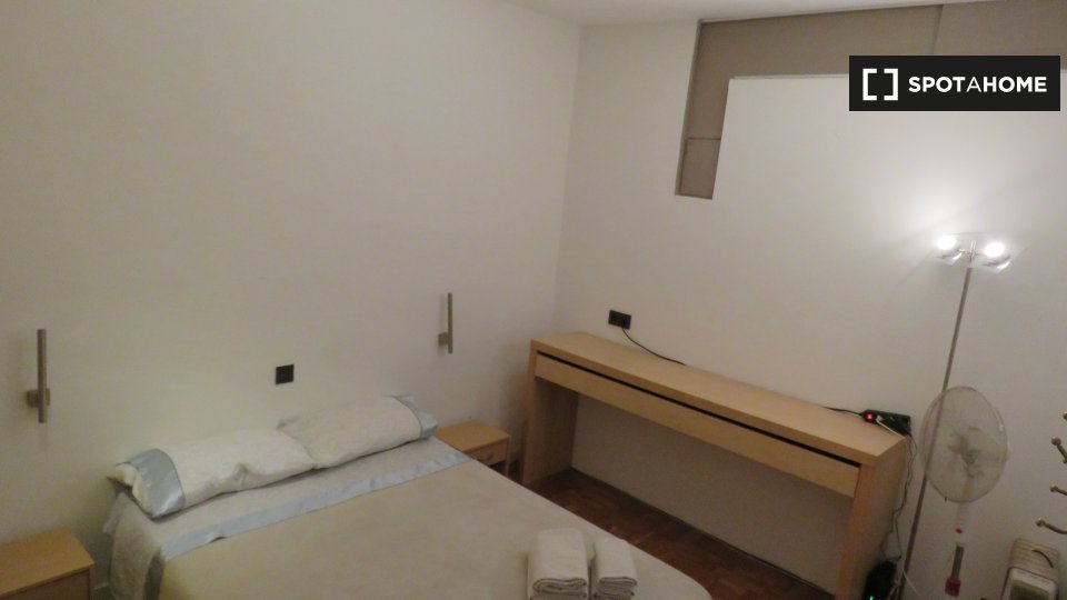Apartment Barcelona, 2 beds, 75m² — photo 11