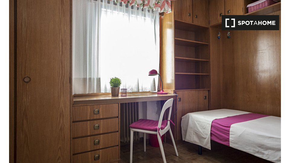 Double room Alcala_De_Henares, 6 beds, 180m² — photo 10
