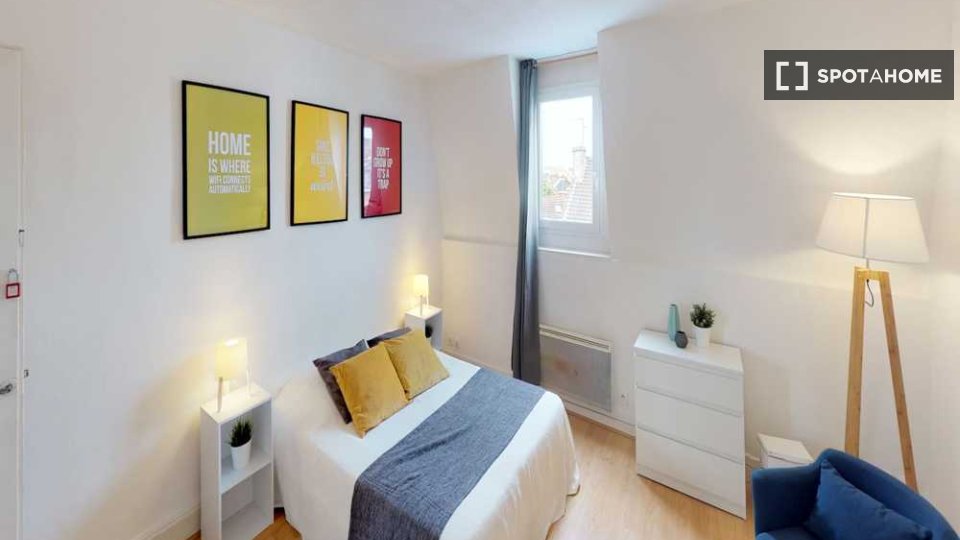 Double room Lille, 3 beds, 50m² — photo 16
