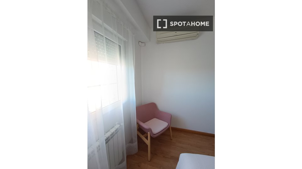 Double room Madrid, 5 beds — photo 17