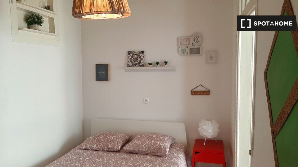 Apartment Lisbon, 1 bed — photo 16