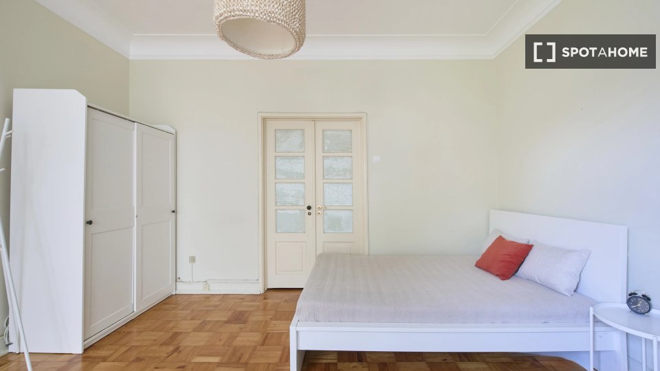Double room Lisbon, 6 beds — photo 2