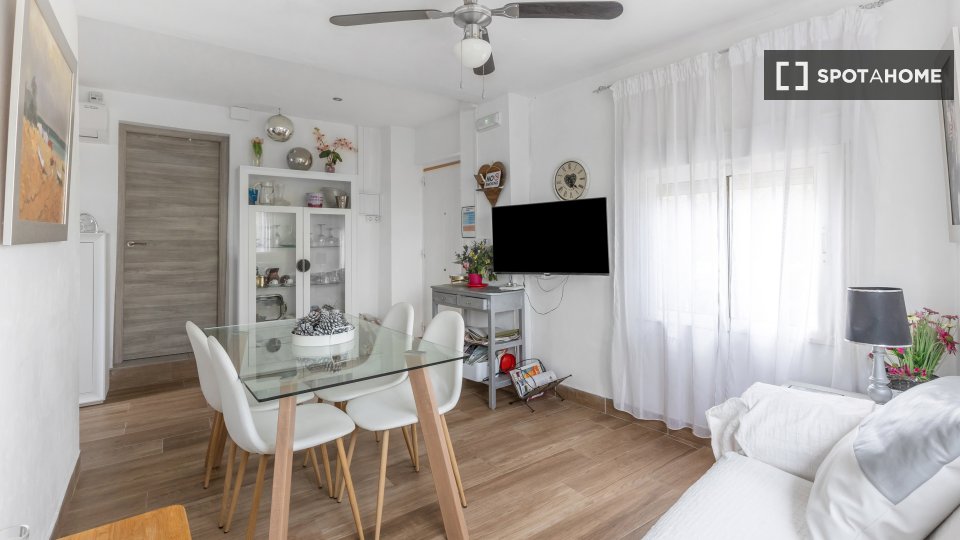 Apartment Alicante, 1 bed — photo 17