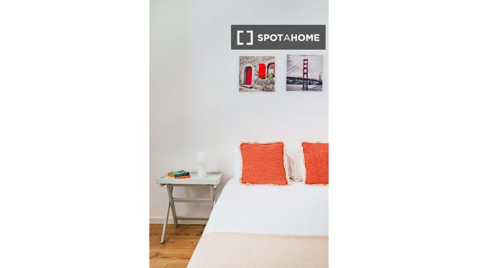 Apartment Lisbon, 2 beds — photo 9