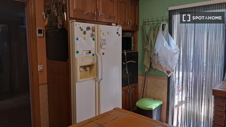 Double room Madrid, 3 beds — photo 11