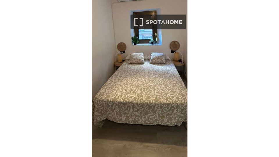 Double room Barcelona, 4 beds — photo 20
