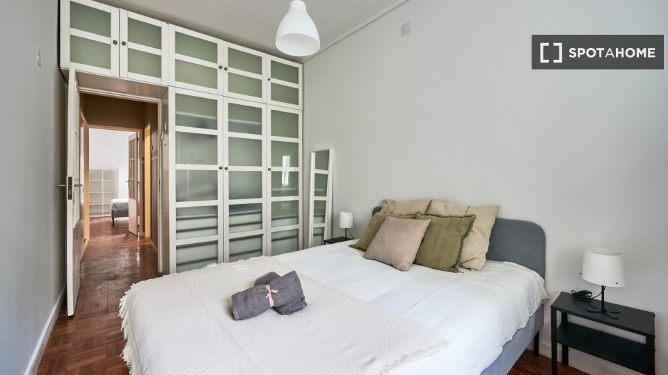 Double room Lisbon, 10 beds — photo 28