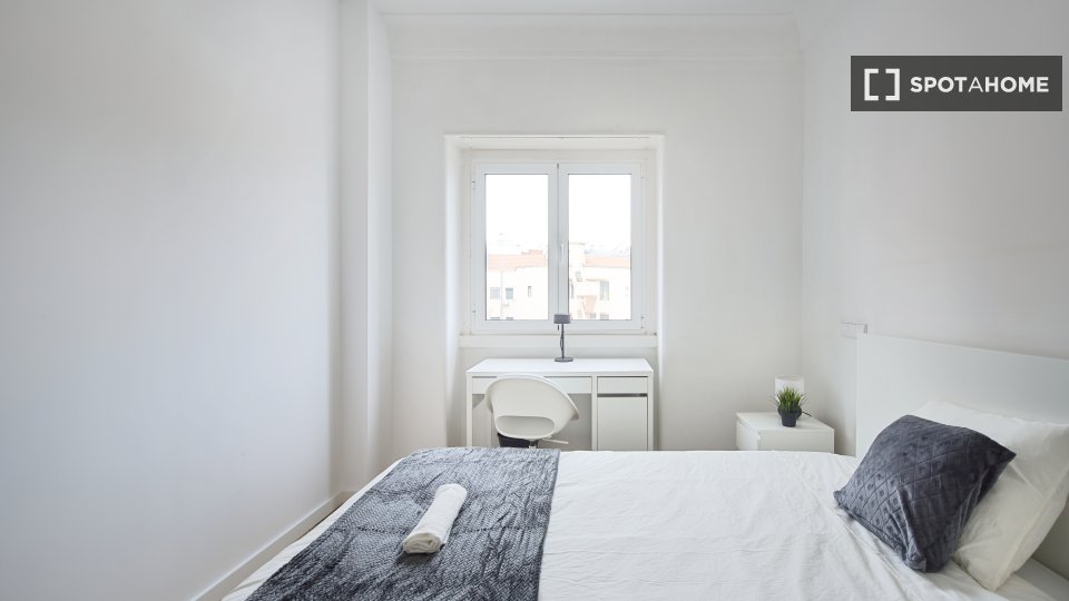 Double room Lisbon, 9 beds — photo 21