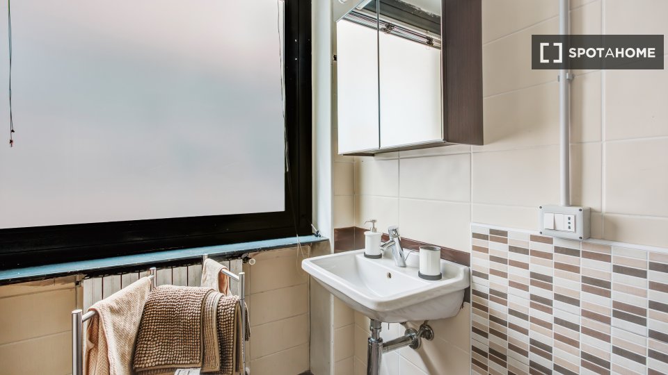 Double room Milan, 7 beds, 166m² — photo 13