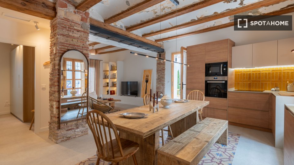 Apartment Valencia, 1 bed, 90m² — photo 1