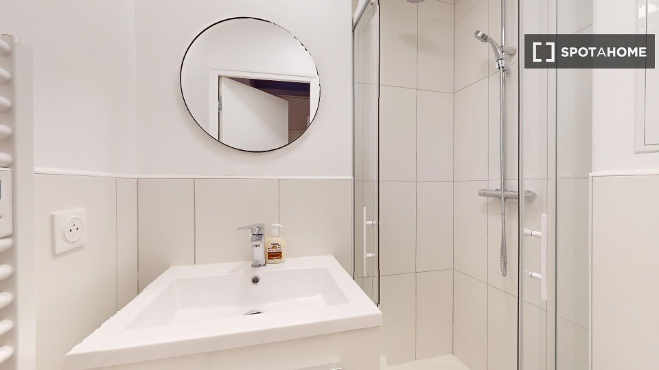 Double room Paris, 9 beds — photo 11