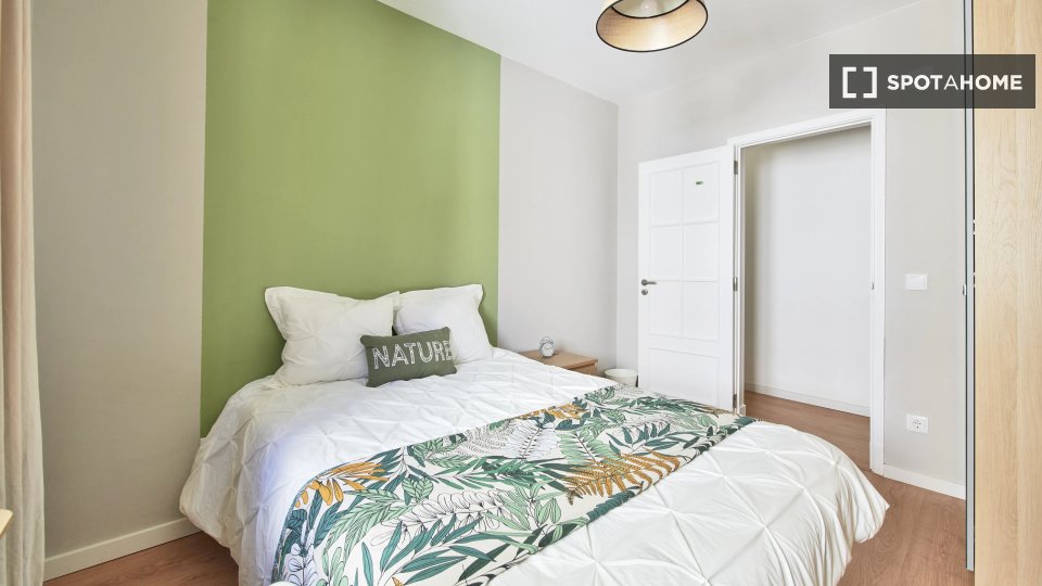 Double room Lisbon, 6 beds — photo 12