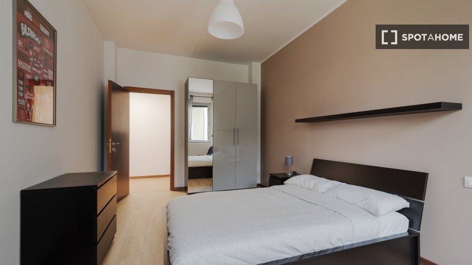 Double room Milan, 11 beds, 304m² — photo 2