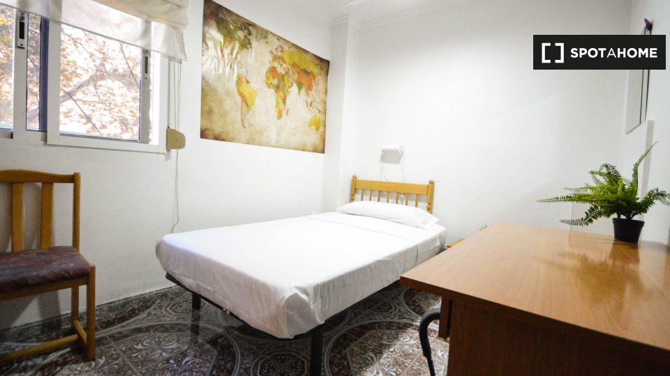 Double room Valencia, 4 beds, 95m² — photo 19