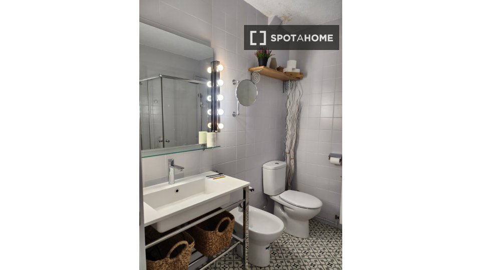 Apartment Madrid, 2 beds, 85m² — photo 2
