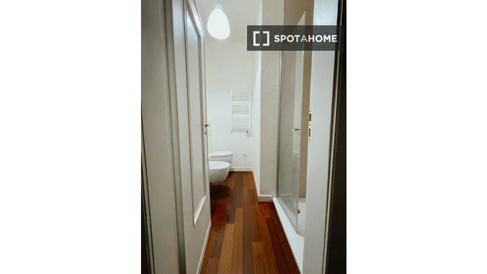 Double room Bologna, 8 beds, 185m² — photo 4