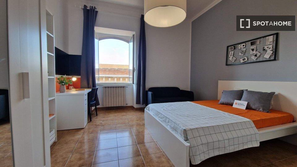 Double room Rome, 3 beds — photo 54