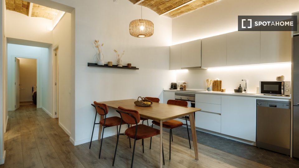 Apartment Barcelona, 2 beds, 74m² — photo 12